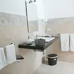 Affitta The Queen Bed and breakfast