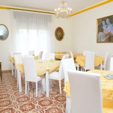 Affitta The Queen Bed & Breakfast 3*