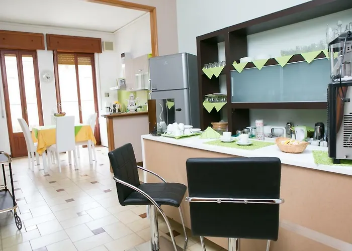 Couette-café Affitta The Queen 3*